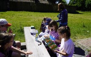 Dzieci ze Szkolnego Zespołu Antysmogowego z wizytą w Arboretum Bramy Morawskiej w Raciborzu (10)