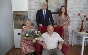 Państwo Piotrowscy świętują jubileusz 55-lecia pożycia małżeńskiego (8)