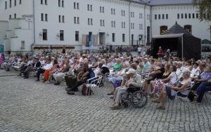 Kawałek powstańczej Warszawy w Raciborzu - koncert na zamku przeniósł nas w czasie (3)