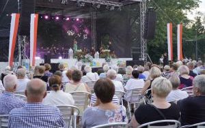 Kawałek powstańczej Warszawy w Raciborzu - koncert na zamku przeniósł nas w czasie (8)