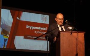 Najlepsi uczniowie nagrodzeni stypendiami (6)