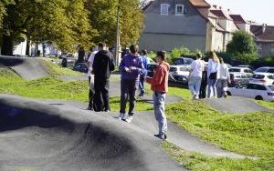 Na straży czystej Ziemi. Dzieci i młodzież uprzątnęły teren wokół swoich placówek (2)