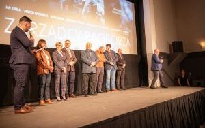 Prezydenci Raciborza stanęli razem na jednej scenie. Premiera filmu „Zarządcy Raciborza” już za nami (10)