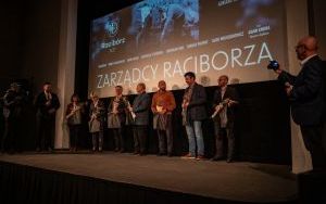 Prezydenci Raciborza stanęli razem na jednej scenie. Premiera filmu „Zarządcy Raciborza” już za nami (14)