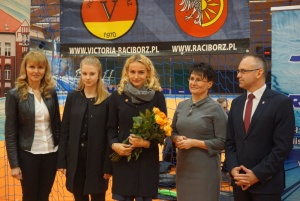 Justyna Świety powitana przez raciborską młodzież