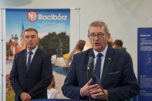 Minister Nauki i Szkolnictwa Wyższego Wojciecha Murdzek  podpisał decyzję  o wskazaniu lokalizacji dla drugiej pilotażowej Strefy Odkrywania, Wyobraźni i Aktywności w Raciborzu. 