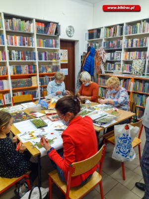Świąteczne warsztaty dla dzieci w bibliotece w Markowicach